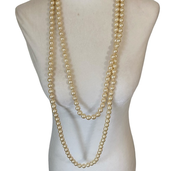 Joan Rivers long length Faux Pearl necklace - Picture 2 of 6